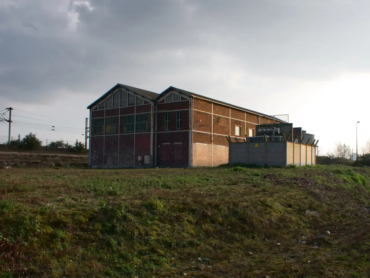 Bulky coil, safeguarding power grid at 20 tons