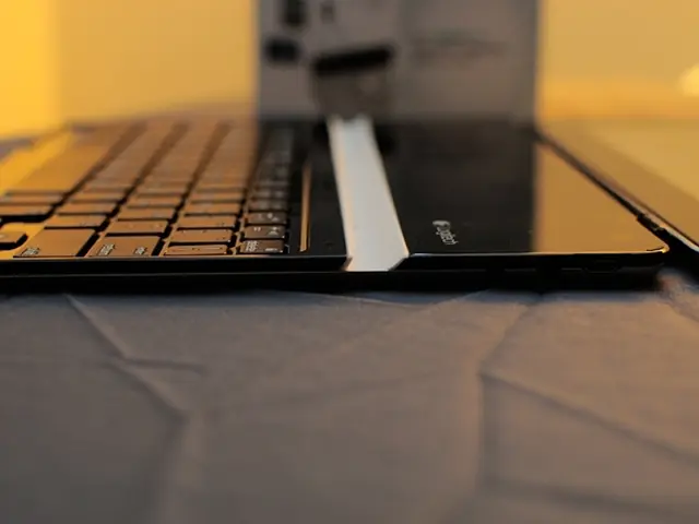 Cut the MacBook and pause Amazon Prime Day, as Best Buy reduces the price of a top contender of...