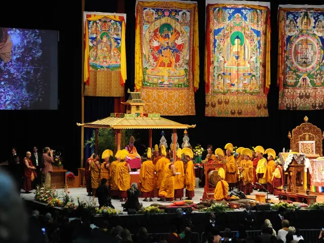 Film Spectacles or Surprise Shows