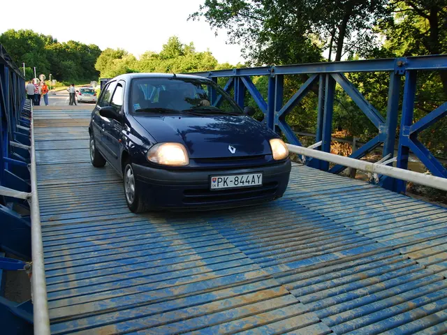 Solar vehicle debuted at Stanford: Sundae