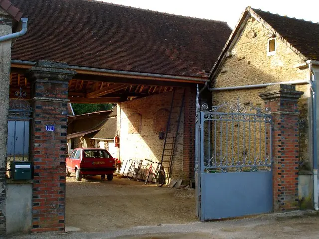 A Long Voyage of Hydrogen Across 10,000 Kilometers, Connecting Thailand and Hokkaido